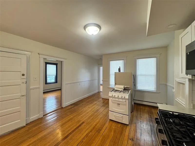 1 bed, 1 bath apartment for rent at 40A Linden Ave Unit 3, Spring Hill — photo 2 of 13