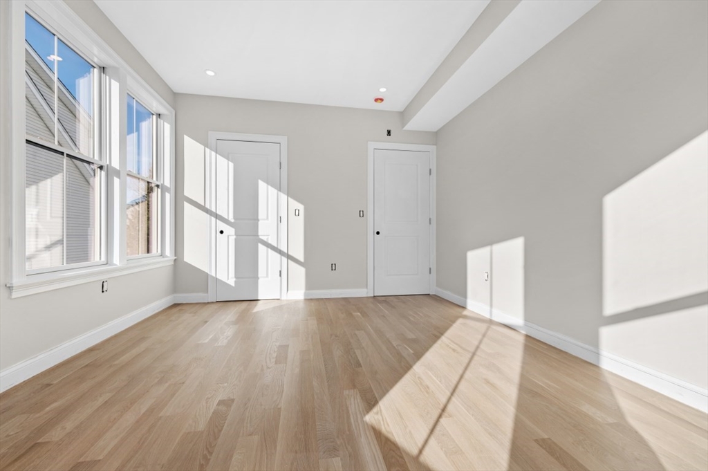4 bed, 3 bath apartment for rent at 40–A Waverly Unit A, Brighton — photo 12 of 17