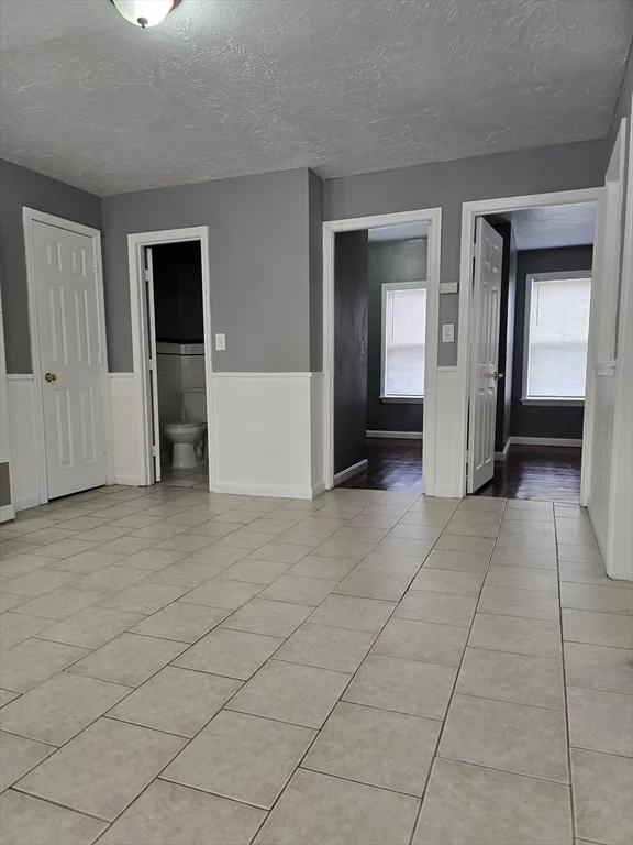 2 bed, 1 bath apartment for rent at 40 Aetna Unit 3, Fall River — photo 6 of 12