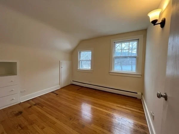 5 bed, 2 bath apartment for rent at 40 Albany Rd Unit HOUSE, West Stockbridge — photo 20 of 26