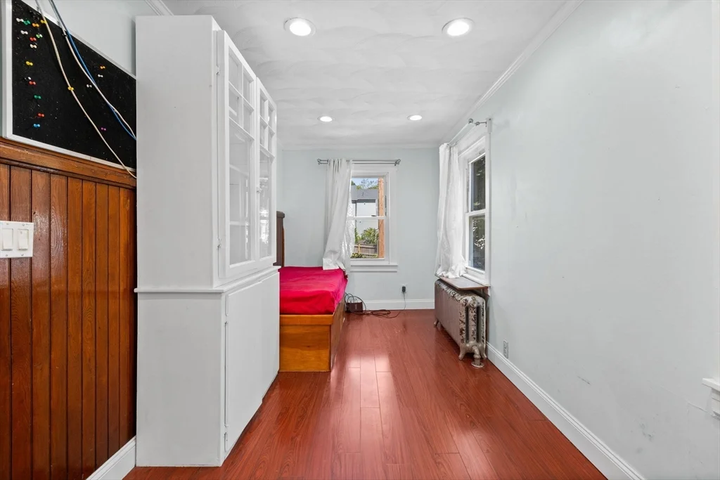 4 bed, 2 bath apartment for rent at 40 Alden Pl Unit A, Newton — photo 12 of 27