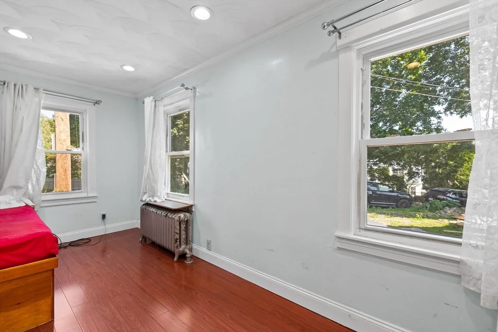 4 bed, 2 bath apartment for rent at 40 Alden Pl Unit A, Newton — photo 13 of 27