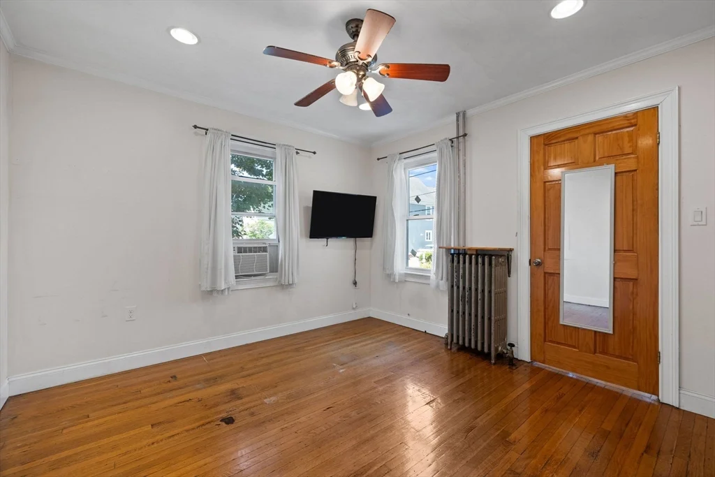 4 bed, 2 bath apartment for rent at 40 Alden Pl Unit A, Newton — photo 11 of 27