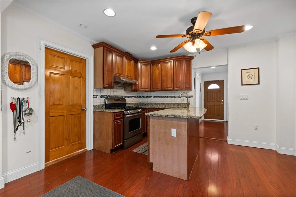 4 bed, 2 bath apartment for rent at 40 Alden Pl Unit A, Newton — photo 3 of 27