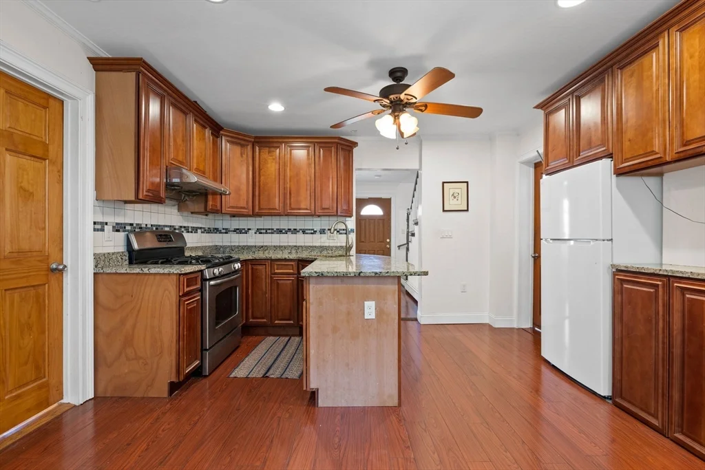 4 bed, 2 bath apartment for rent at 40 Alden Pl Unit A, Newton — photo 1 of 27