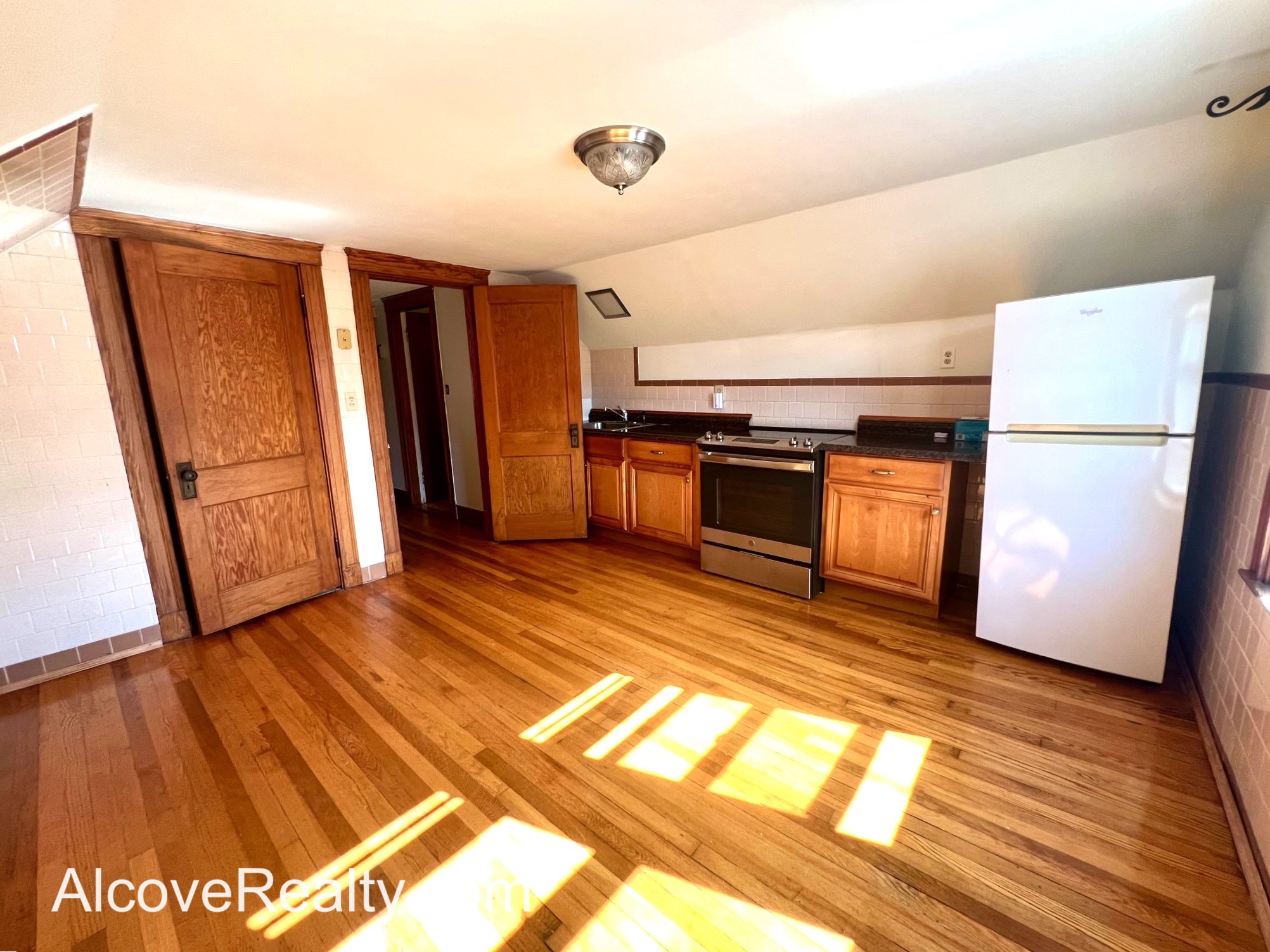 1 bed, 1 bath apartment for rent at 40 Alfred Rd Unit 3, Arlington — photo 2 of 11