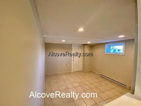 Studio bed, 1 bath apartment for rent at 40 Alfred Rd Unit b, Arlington — photo 5 of 7