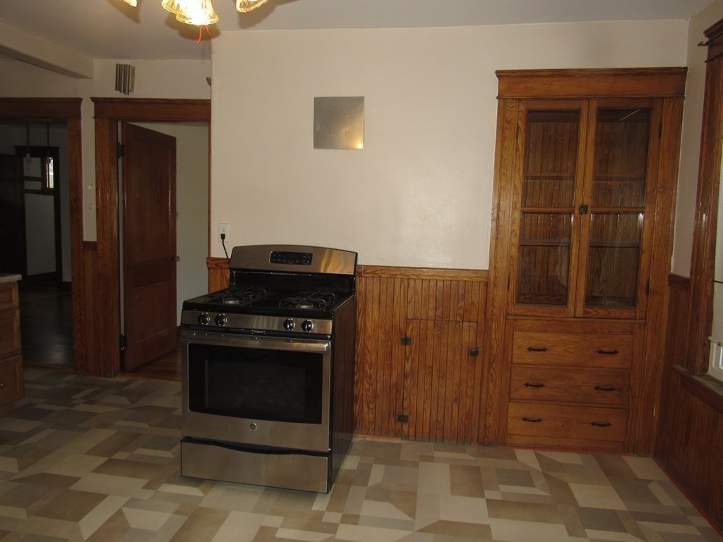 2 bed, 1 bath apartment for rent at 40 Ames St Unit 1, Rice Square — photo 7 of 38