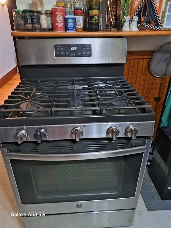 2 bed, 1 bath apartment for rent at 40 Ames St Unit 3, Rice Square — photo 12 of 26