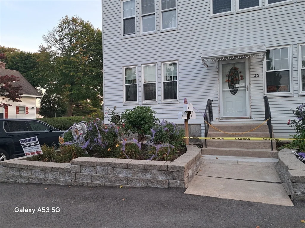2 bed, 1 bath apartment for rent at 40 Ames St Unit 3, Rice Square