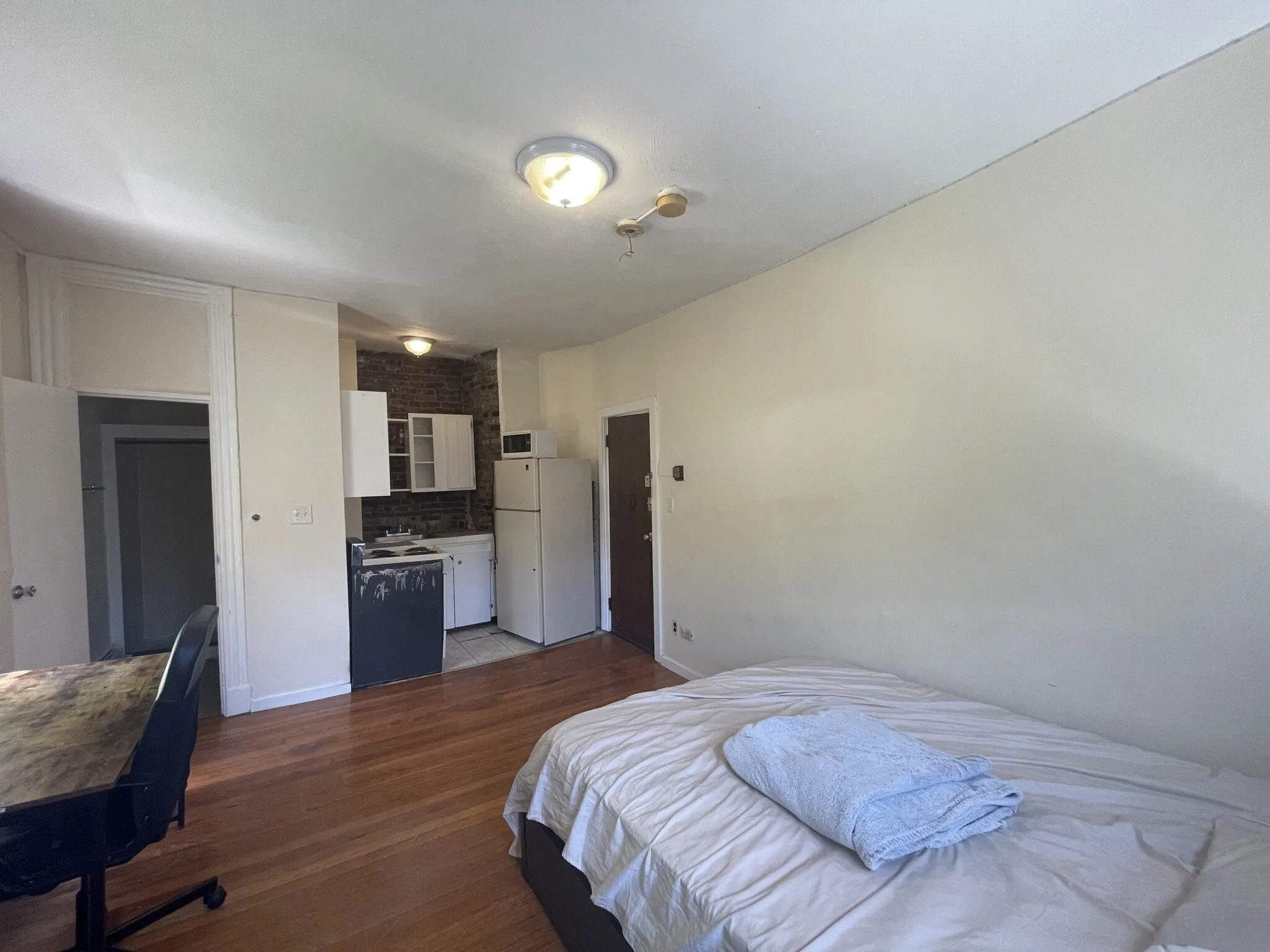Studio bed, 1 bath apartment for rent at 40 Anderson St Unit 14, Beacon Hill — photo 2 of 3