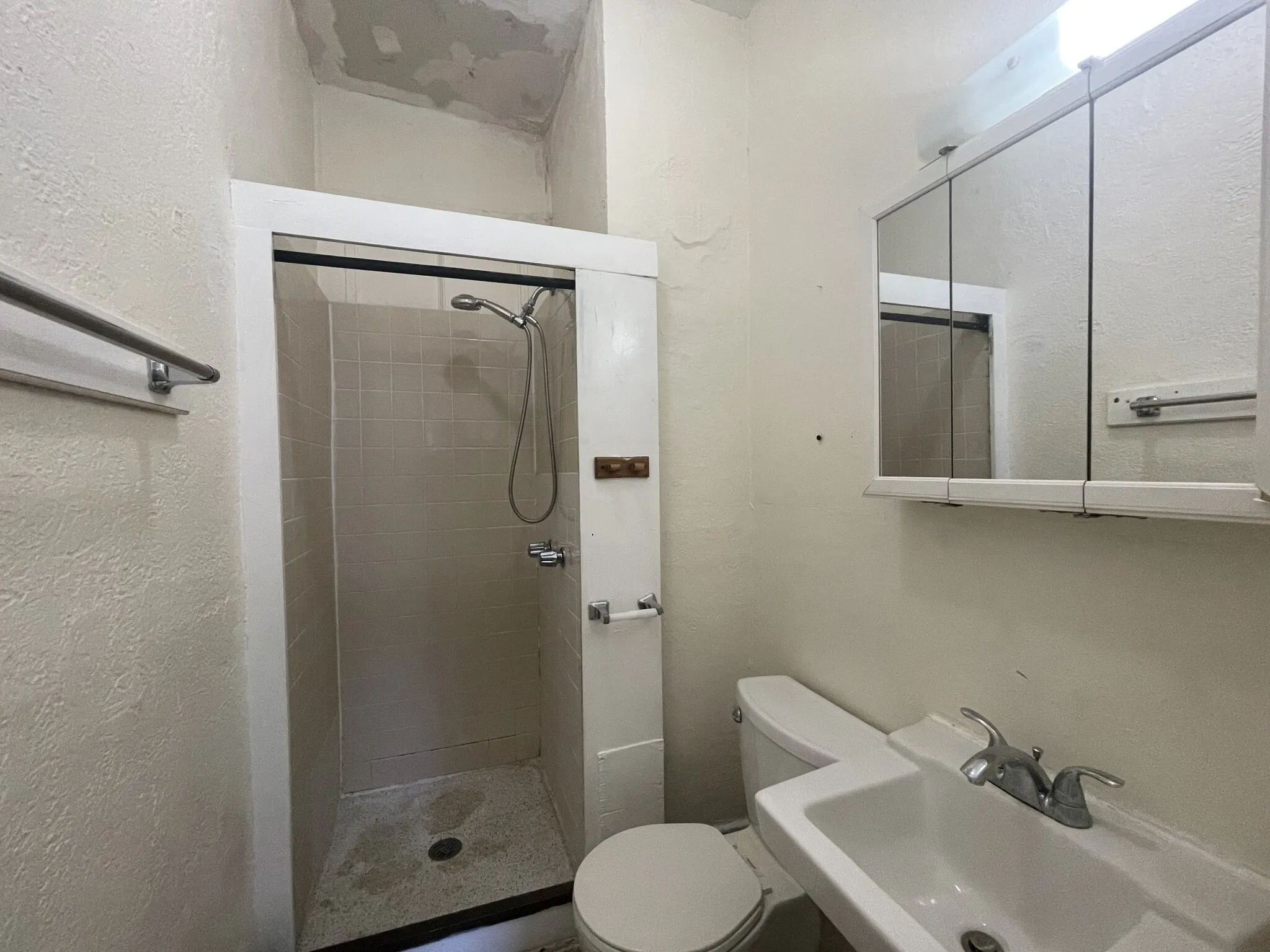 Studio bed, 1 bath apartment for rent at 40 Anderson St Unit 14, Beacon Hill — photo 3 of 3