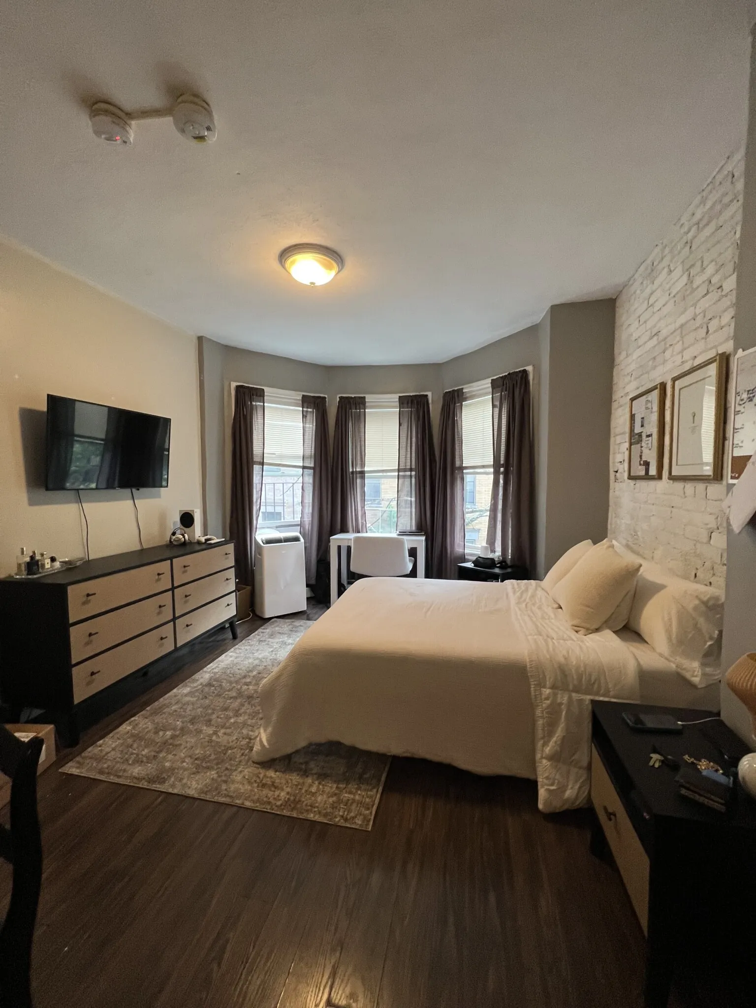 Studio bed, 1 bath apartment for rent at 40 Anderson St Unit 4, Beacon Hill — photo 2 of 13