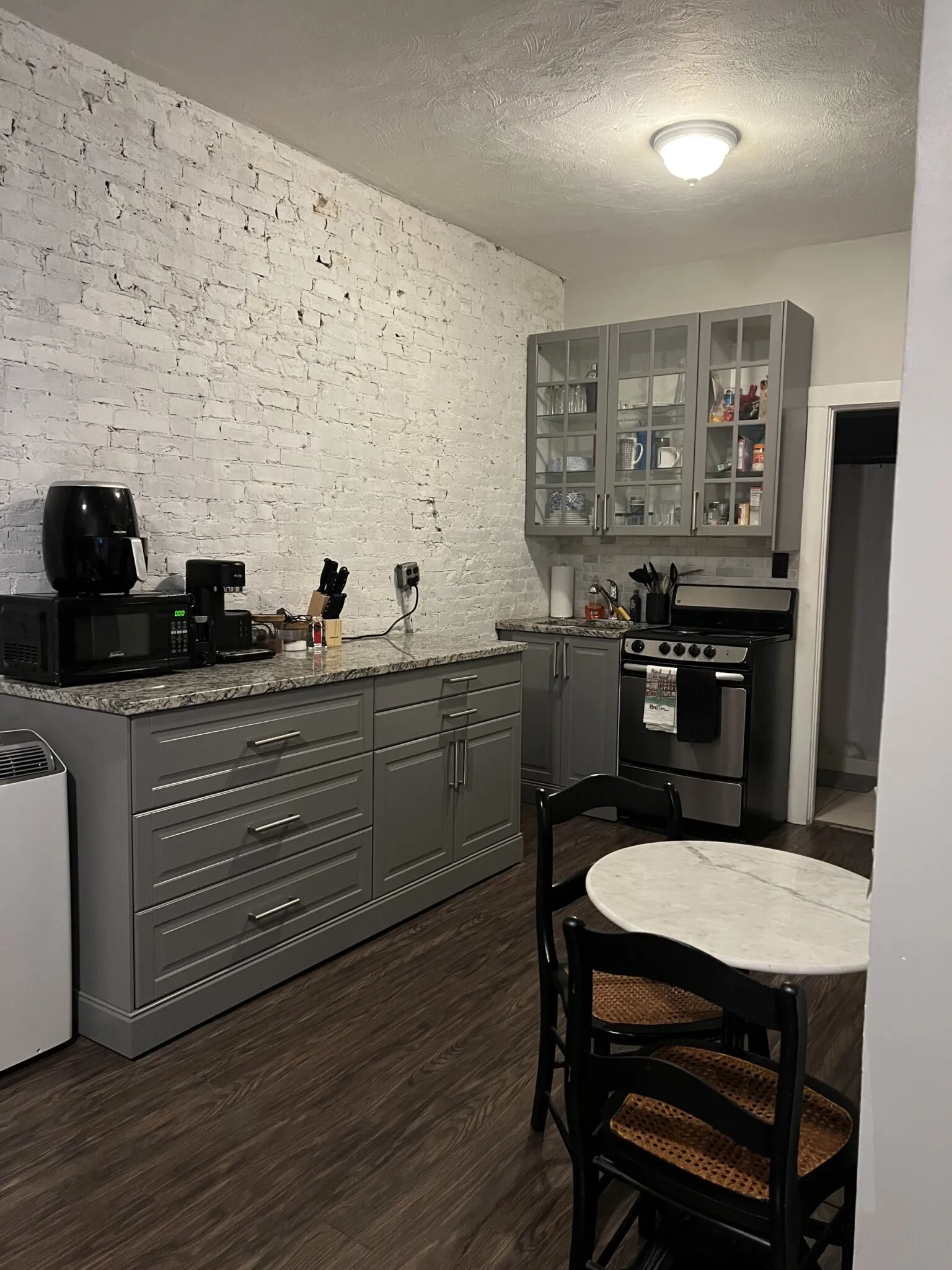 Studio bed, 1 bath apartment for rent at 40 Anderson St Unit 4, Beacon Hill — photo 4 of 13