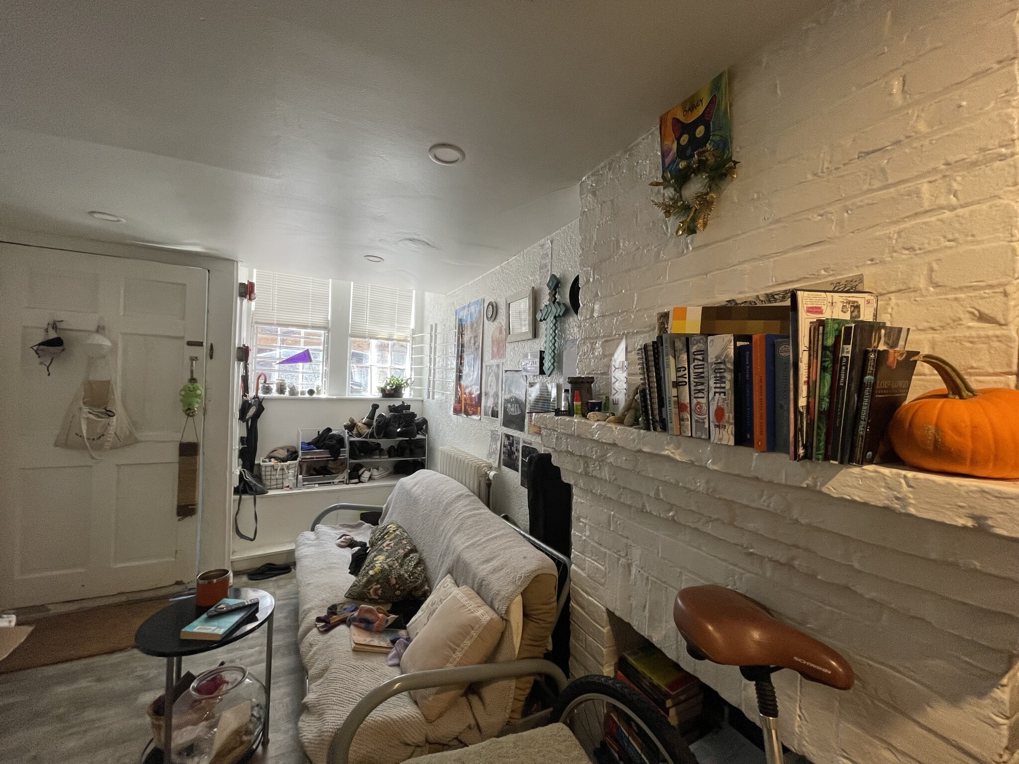 2 bed, 1 bath apartment for rent at 40 Anderson St Unit A, Beacon Hill — photo 3 of 9