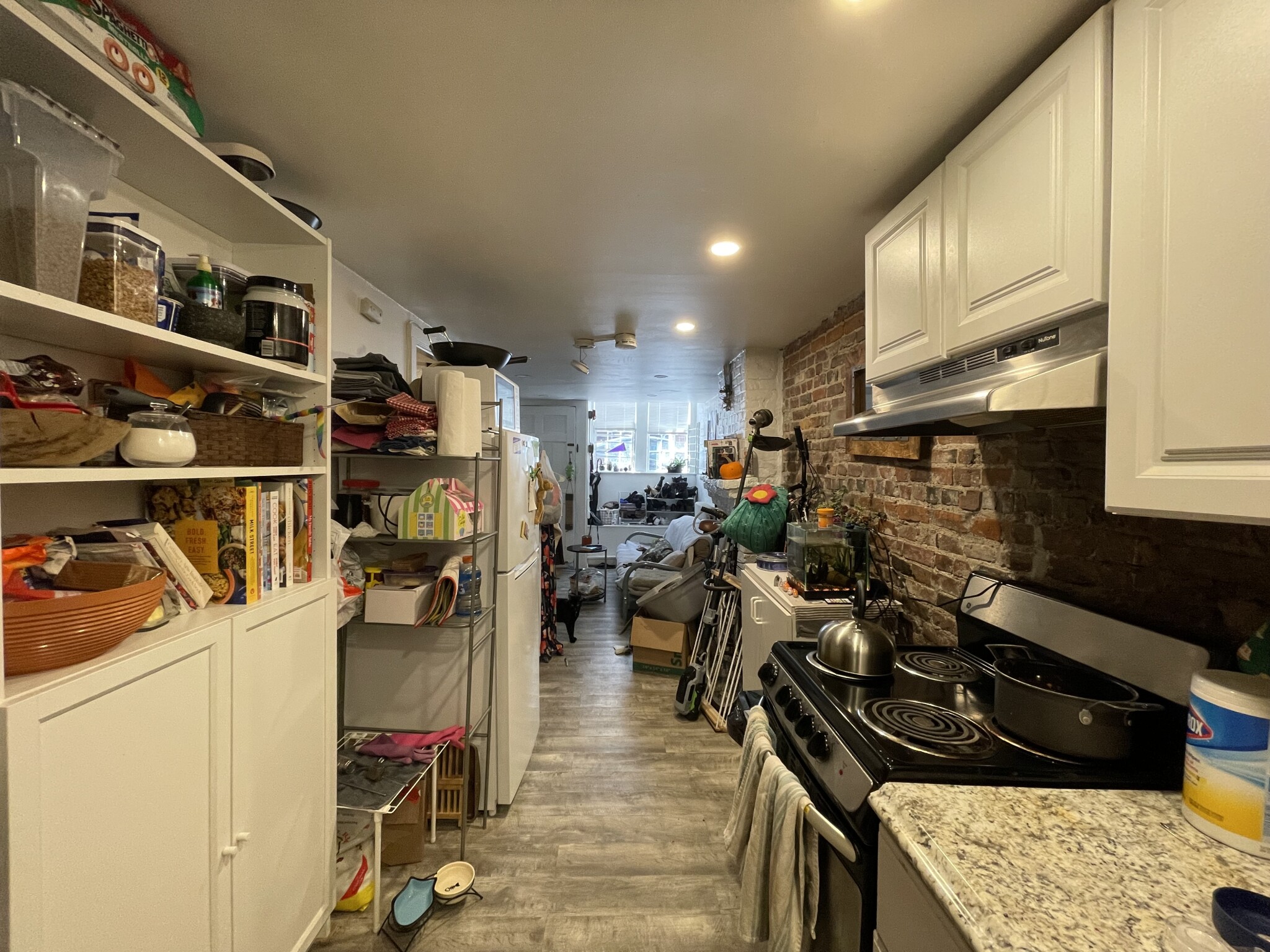 2 bed, 1 bath apartment for rent at 40 Anderson St Unit A, Beacon Hill — photo 4 of 9