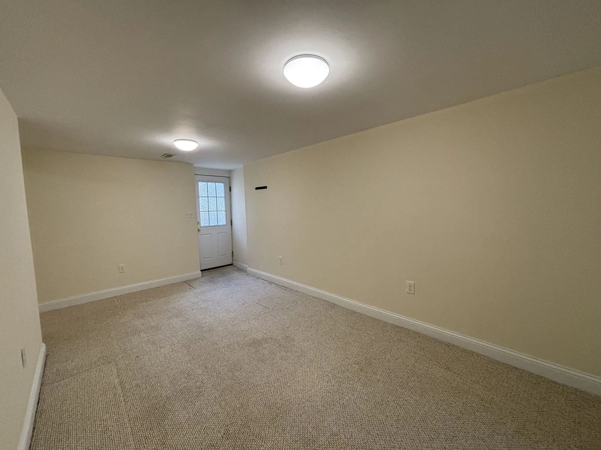 3 bed, 1 bath apartment for rent at 40 Ansonia Rd Unit 40, West Roxbury — photo 16 of 33