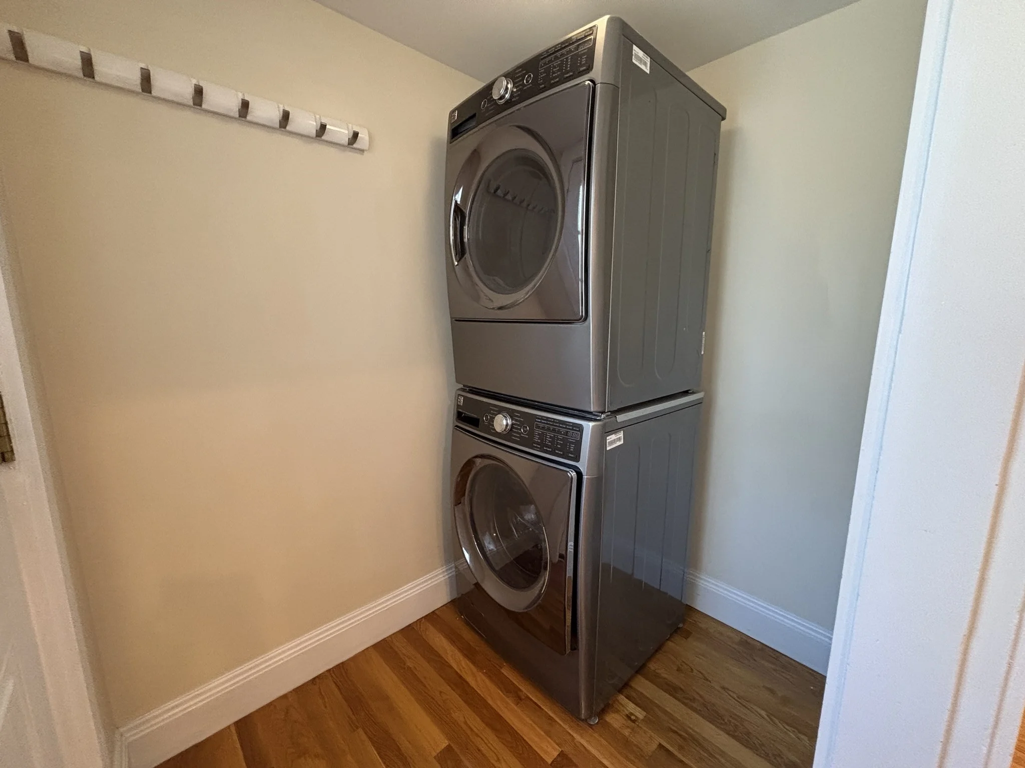3 bed, 1 bath apartment for rent at 40 Ansonia Rd Unit 40, West Roxbury — photo 23 of 33
