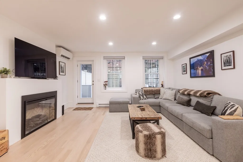 2 bed, 2 bath apartment for rent at 40 Appleton St Unit A, South End — photo 4 of 11