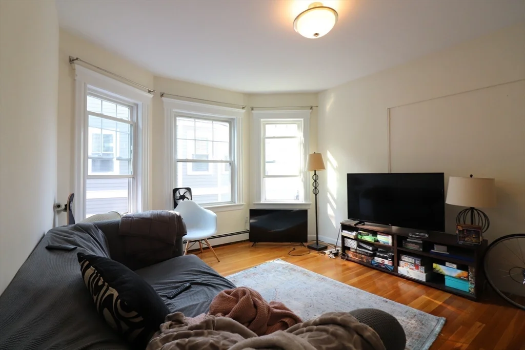 5 bed, 2 bath apartment for rent at 40 Atherton Rd Unit 2, Coolidge Corner — photo 11 of 25