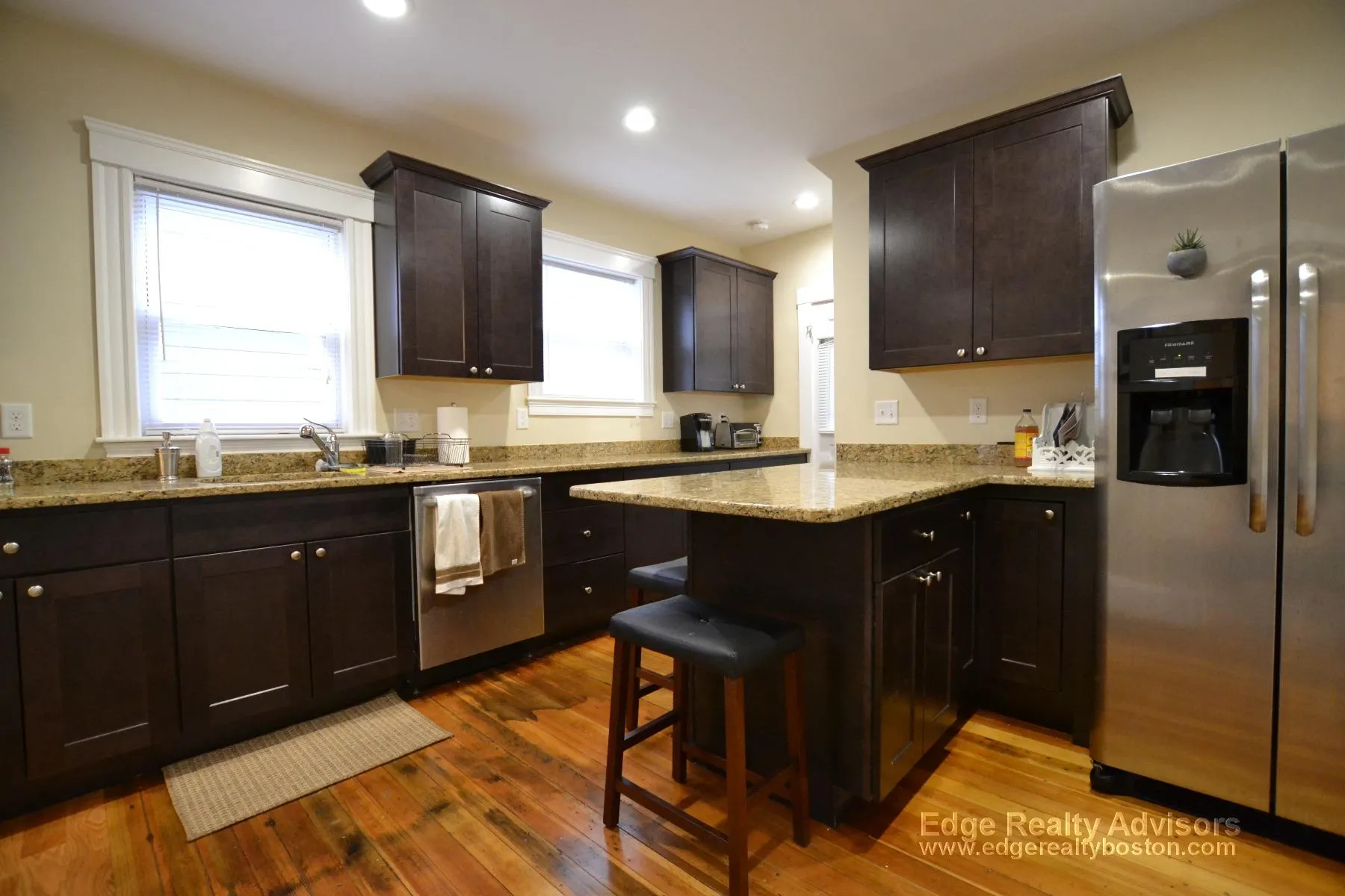 4 bed, 2 bath apartment for rent at 40 Atkins St Unit 2, Oak Square — photo 2 of 12