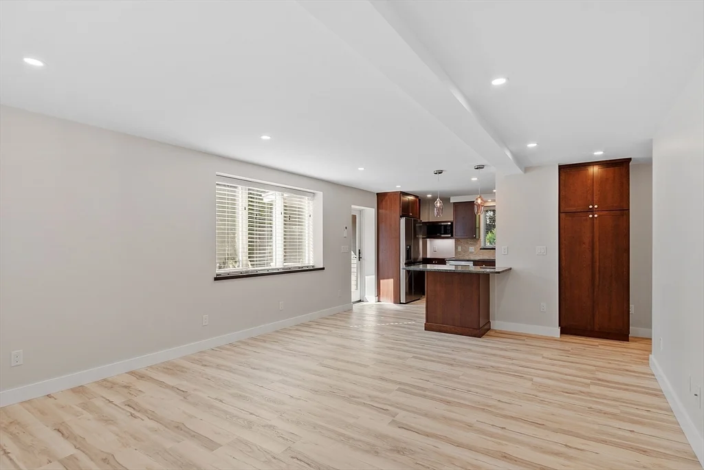 2 bed, 2 bath apartment for rent at 40 Atlantic Ave Unit B, Rockport — photo 11 of 40