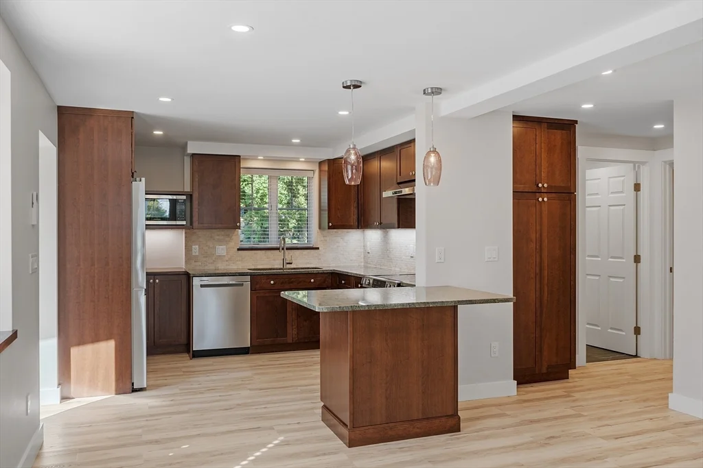 2 bed, 2 bath apartment for rent at 40 Atlantic Ave Unit B, Rockport — photo 15 of 40