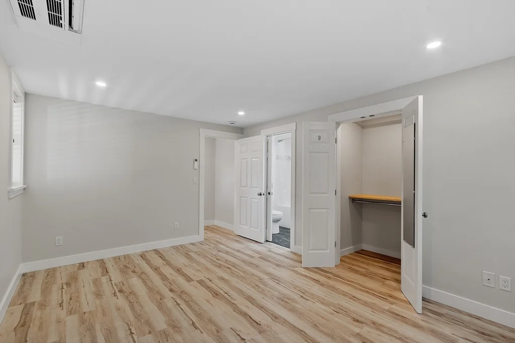 2 bed, 2 bath apartment for rent at 40 Atlantic Ave Unit B, Rockport — photo 28 of 40