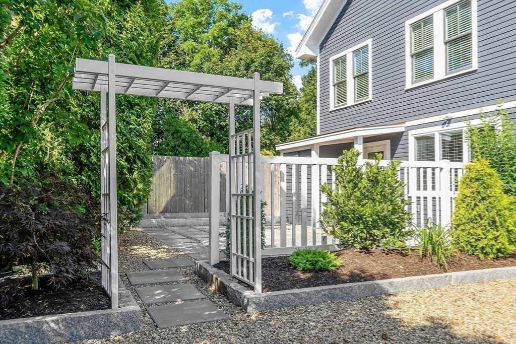 2 bed, 2 bath apartment for rent at 40 Atlantic Ave Unit B, Rockport — photo 35 of 40