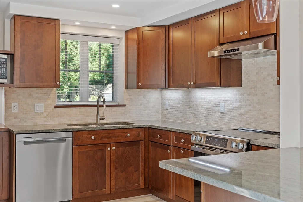 2 bed, 2 bath apartment for rent at 40 Atlantic Ave Unit B, Rockport — photo 16 of 40