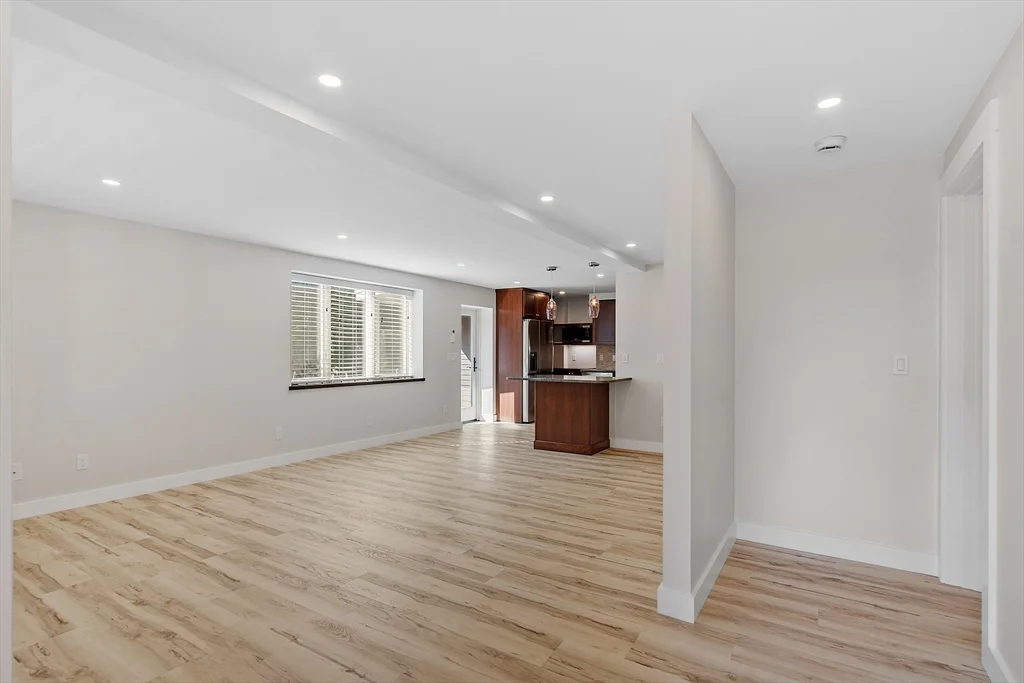 2 bed, 2 bath apartment for rent at 40 Atlantic Ave Unit B, Rockport — photo 10 of 40