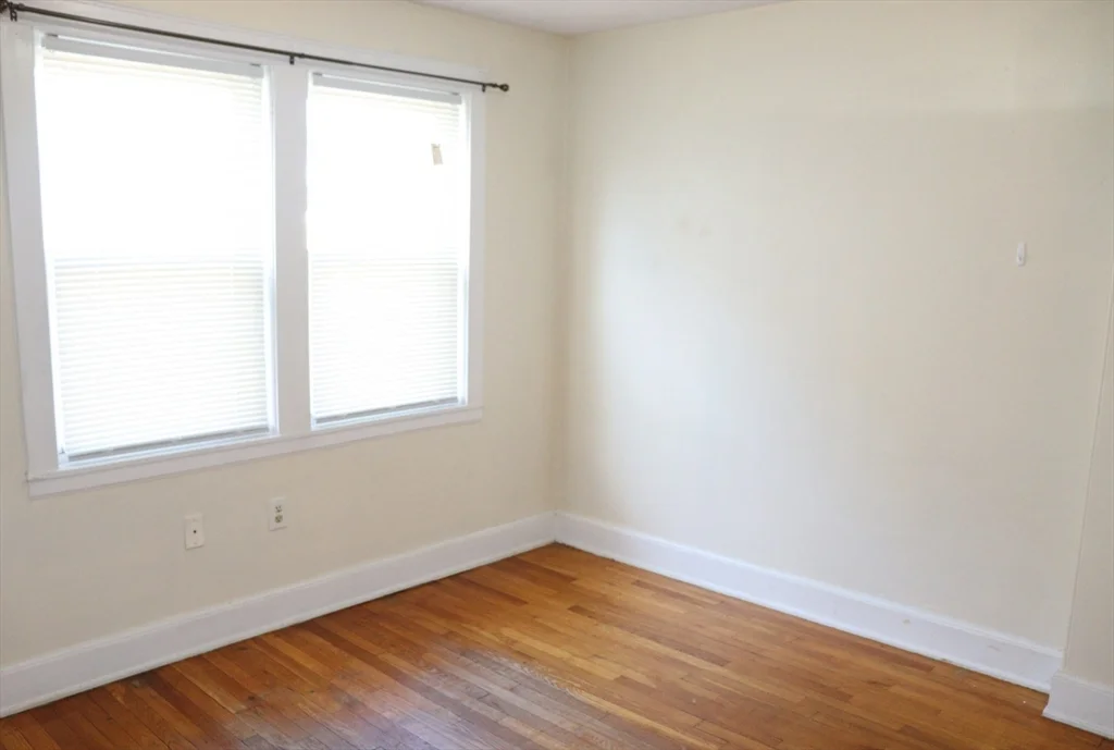 2 bed, 1 bath apartment for rent at 40 Baker Ave Unit 1, Quincy — photo 6 of 18