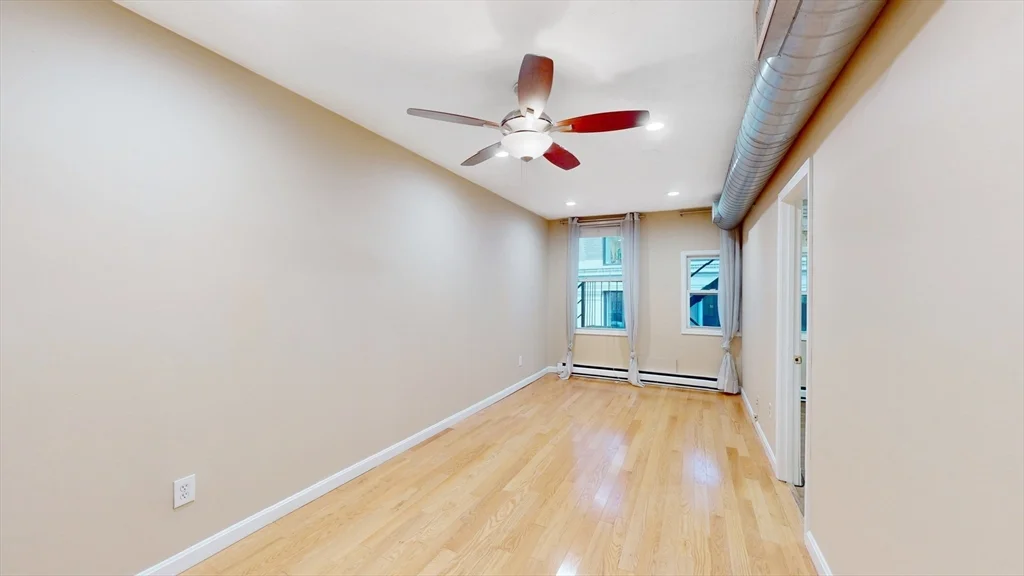 2 bed, 1 bath apartment for rent at 40 Batterymarch St Unit 3, Boston Downtown — photo 2 of 15