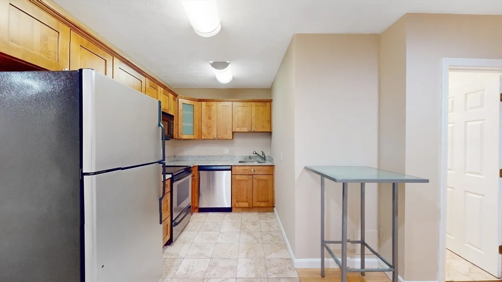 2 bed, 1 bath apartment for rent at 40 Batterymarch St Unit 3, Boston Downtown — photo 10 of 15