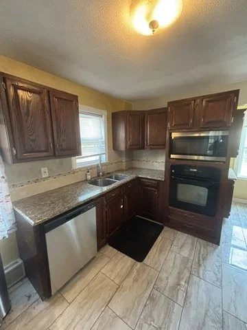 3 bed, 1 bath apartment for rent at 40 Bellvale St Unit 0, Malden — photo 11 of 28