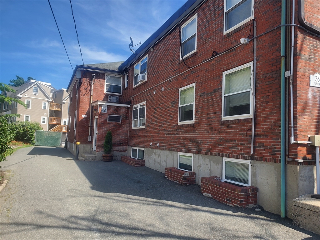 1 bed, 1 bath apartment for rent at 40 Bigelow Unit A, Quincy Center — photo 11 of 12