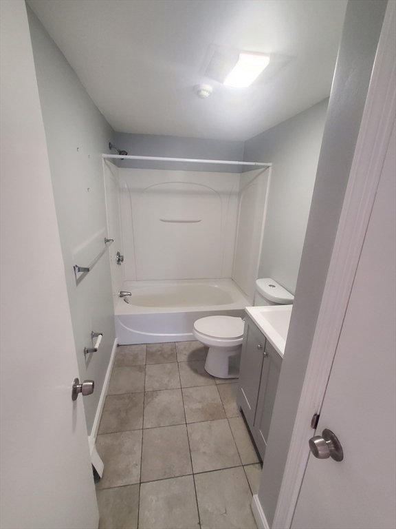 1 bed, 1 bath apartment for rent at 40 Bigelow Unit A, Quincy Center — photo 5 of 12