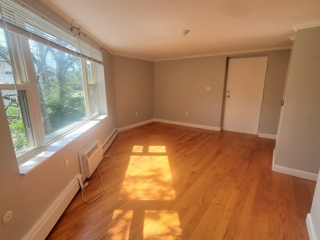 1 bed, 1 bath apartment for rent at 40 Bigelow Unit A, Quincy Center — photo 3 of 12