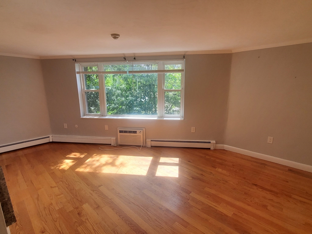 1 bed, 1 bath apartment for rent at 40 Bigelow Unit A, Quincy Center — photo 4 of 12