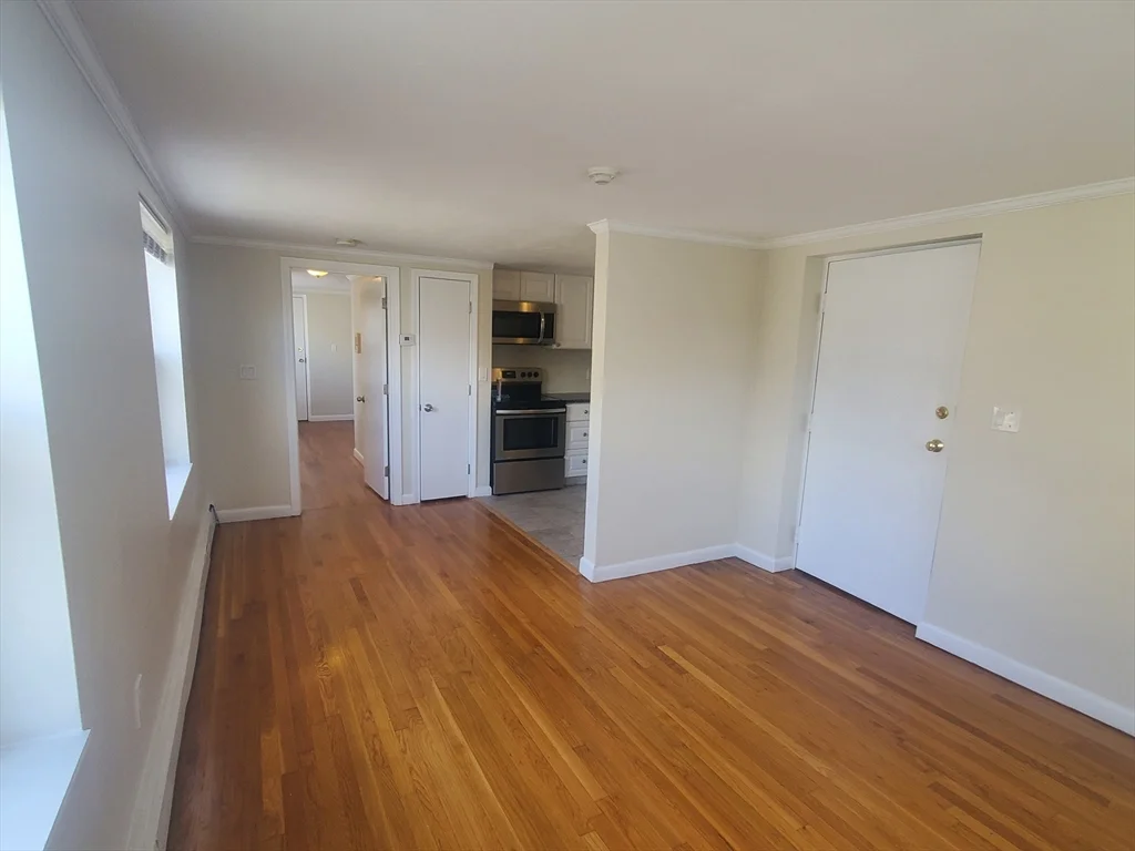 1 bed, 1 bath apartment for rent at 40 Bigelow Unit B, Quincy Center — photo 2 of 9