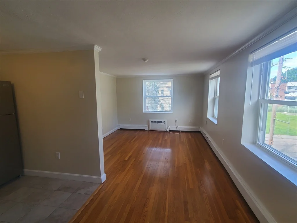1 bed, 1 bath apartment for rent at 40 Bigelow Unit B, Quincy Center — photo 3 of 9
