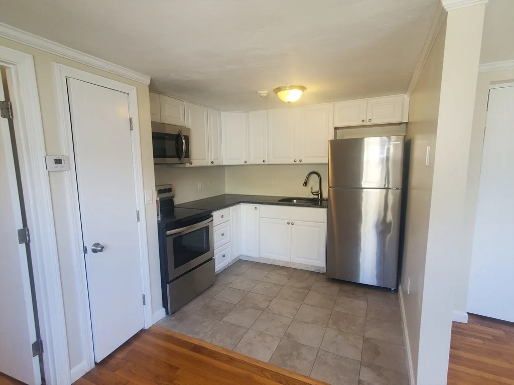 1 bed, 1 bath apartment for rent at 40 Bigelow Unit B, Quincy Center