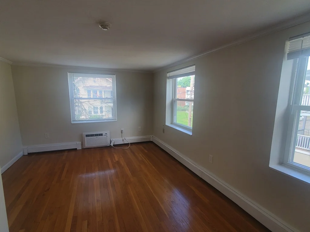 1 bed, 1 bath apartment for rent at 40 Bigelow Unit B, Quincy Center — photo 4 of 9