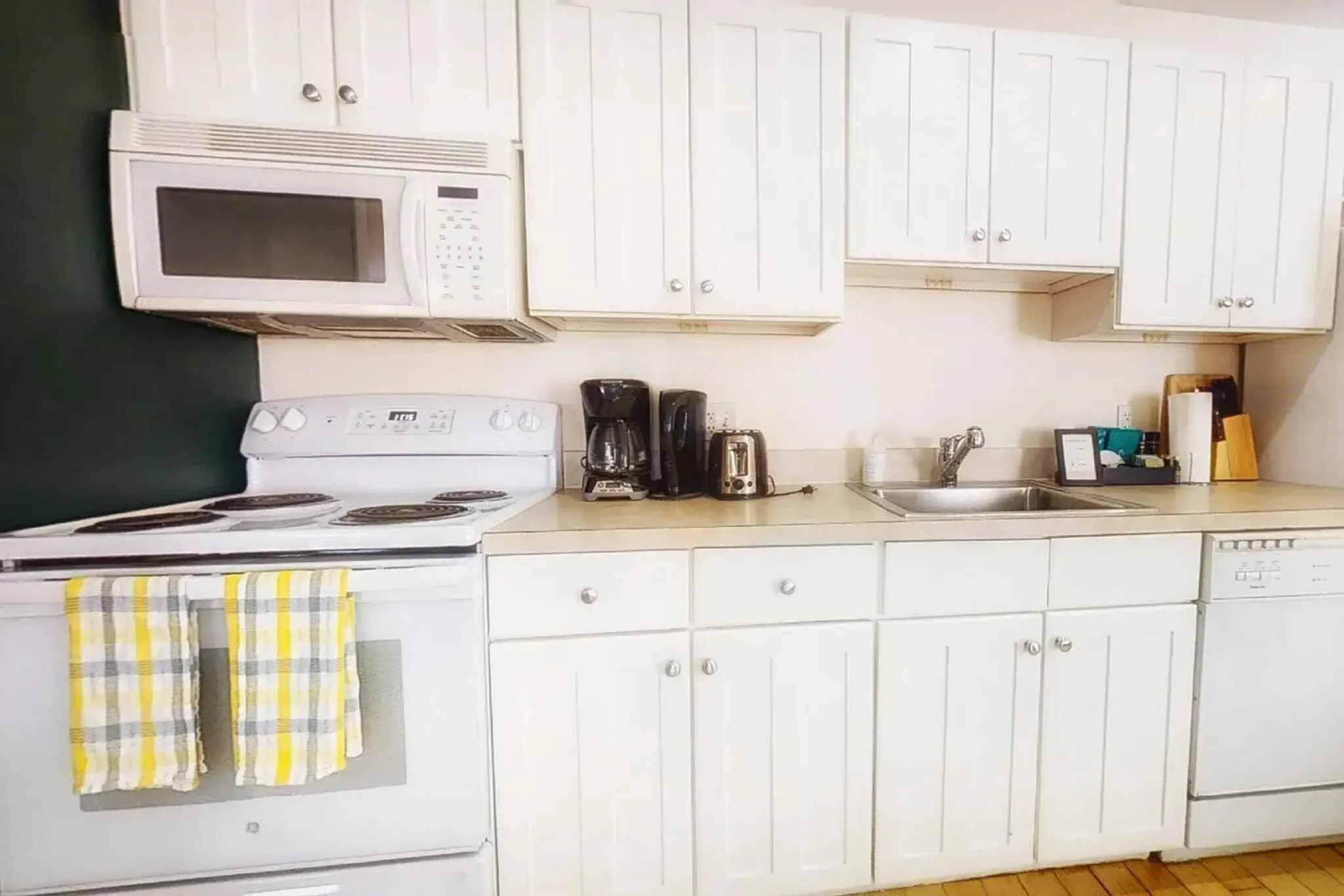 1 bed, 1 bath apartment for rent at 40 Boylston St Unit 204, Boston Downtown — photo 3 of 27