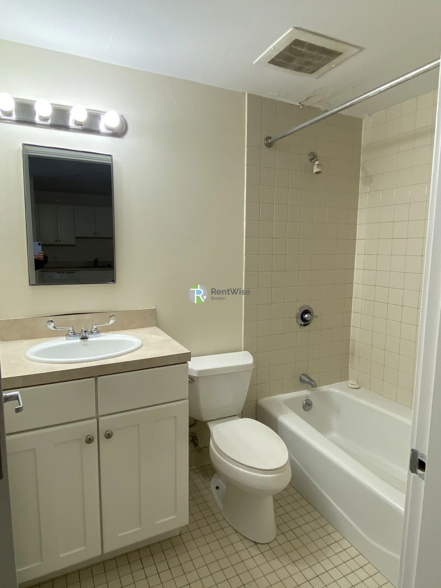 1 bed, 1 bath apartment for rent at 40 Boylston St Unit 401, Boston Downtown — photo 12 of 15