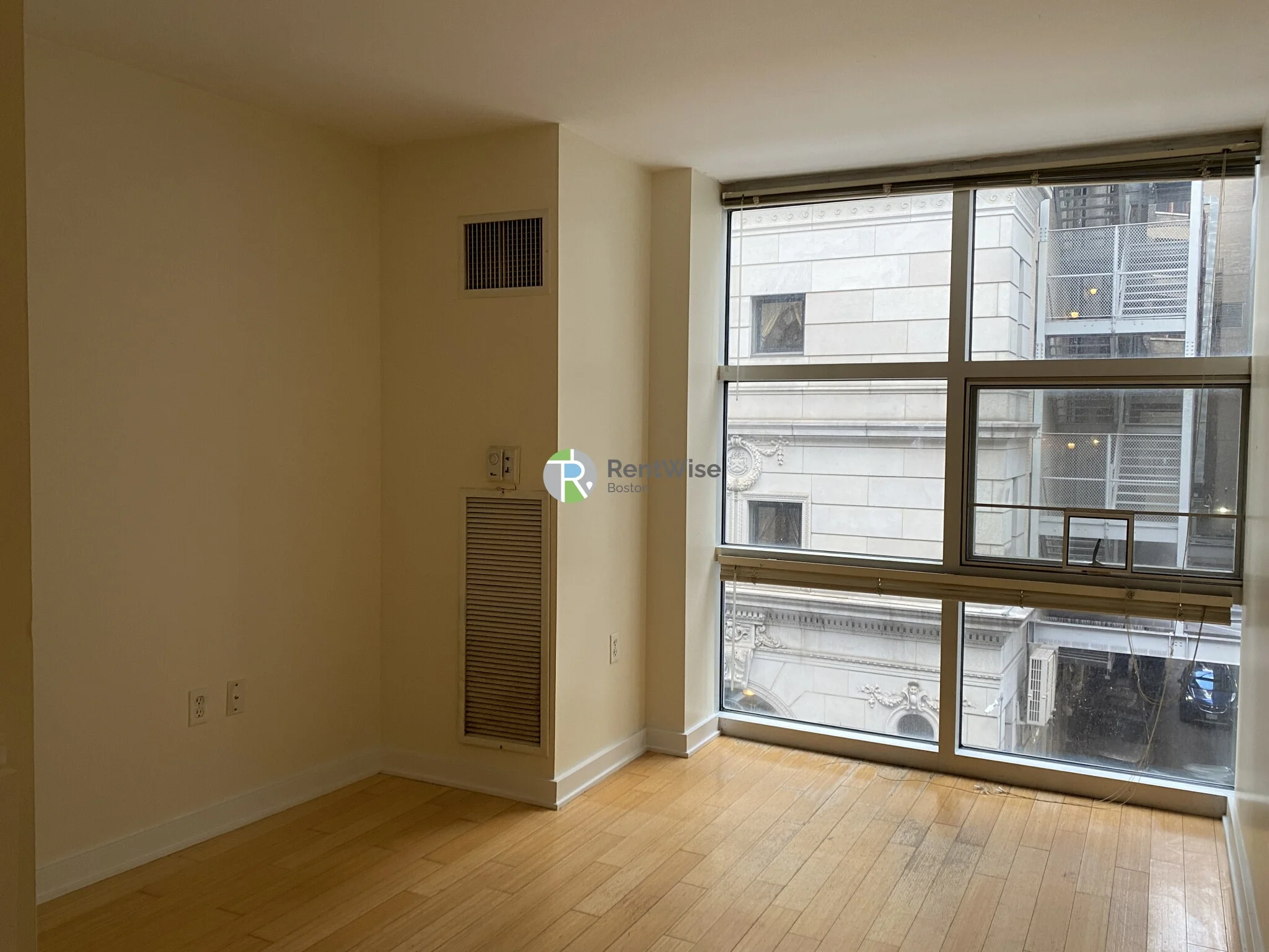 1 bed, 1 bath apartment for rent at 40 Boylston St Unit 401, Boston Downtown — photo 4 of 15