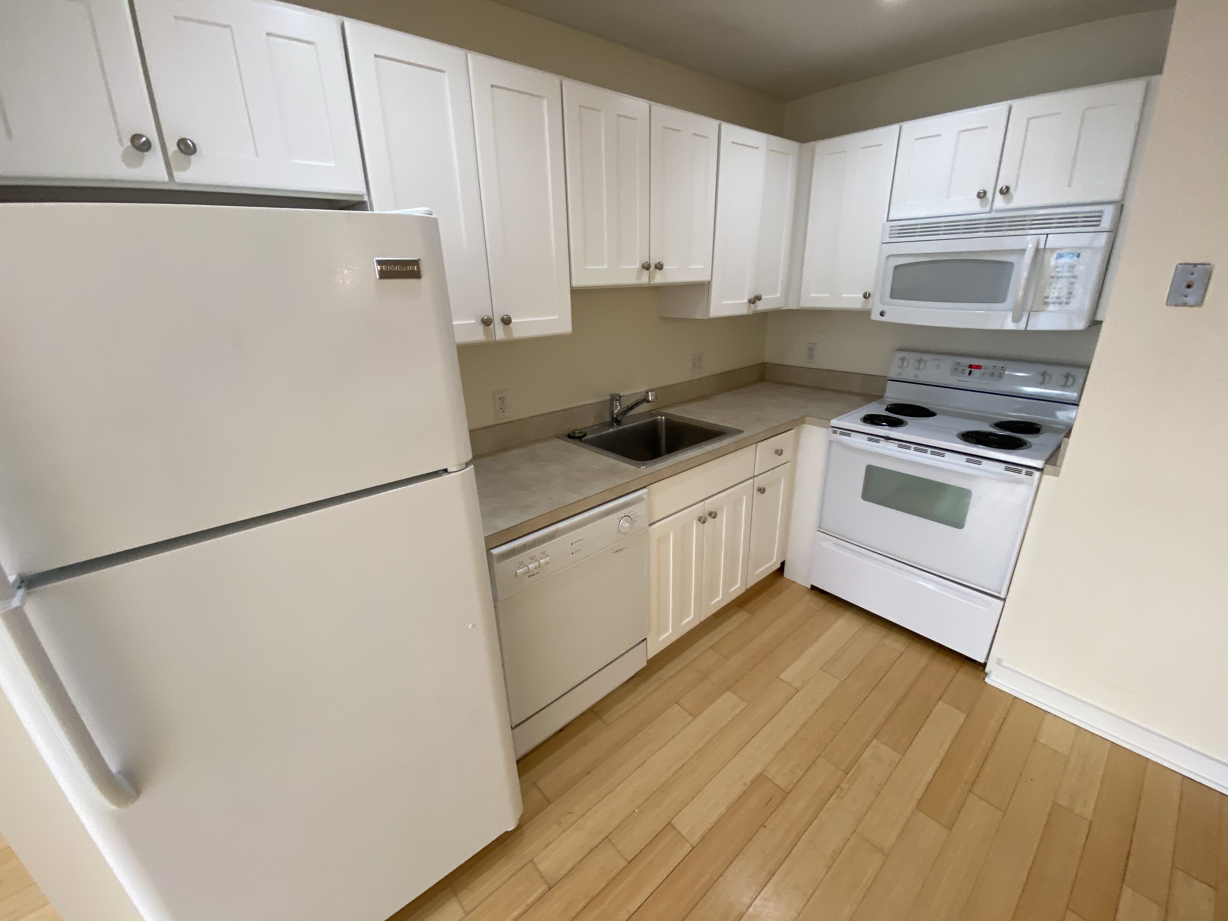 1 bed, 1 bath apartment for rent at 40 Boylston St Unit 403-CF, Boston Downtown — photo 4 of 8