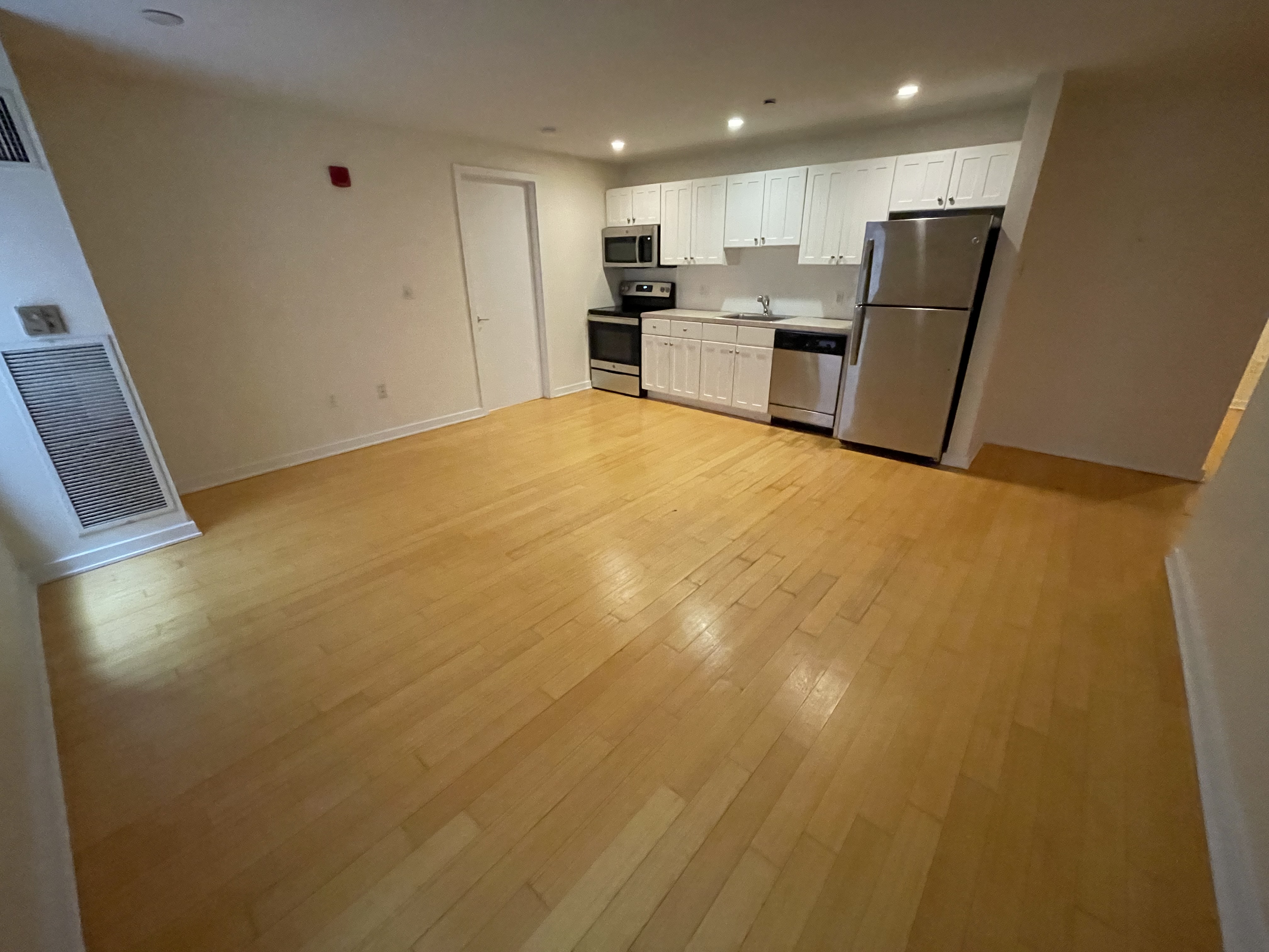 2 bed, 1 bath apartment for rent at 40 Boylston St Unit 408-CF, Boston Downtown — photo 2 of 14