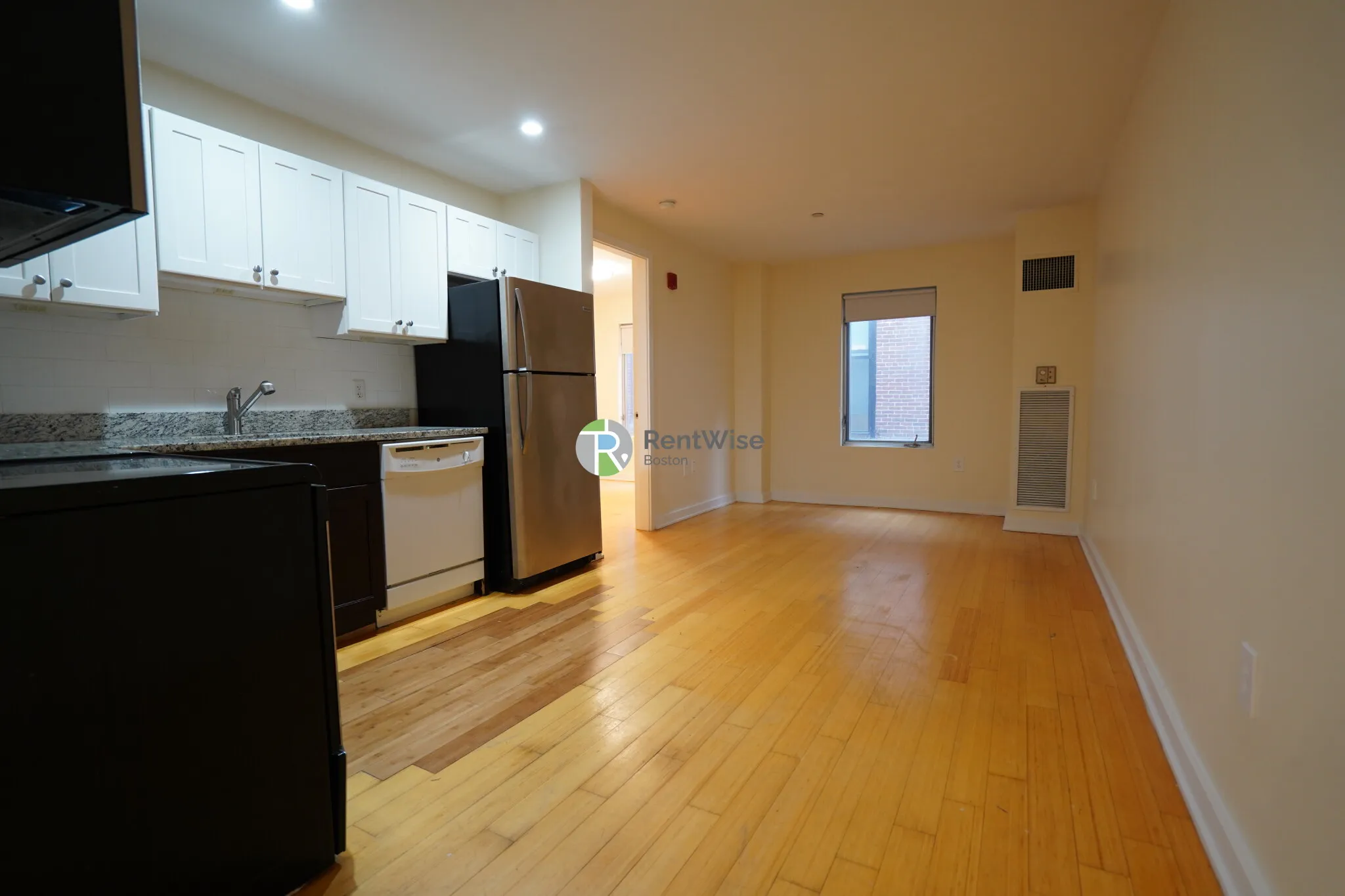 1 bed, 1 bath apartment for rent at 40 Boylston St Unit 607, Boston Downtown — photo 3 of 12