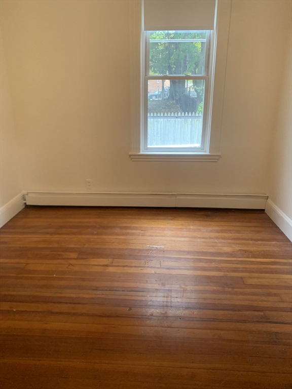 3 bed, 1 bath apartment for rent at 40 Brackett St Unit 1, Oak Square — photo 5 of 9